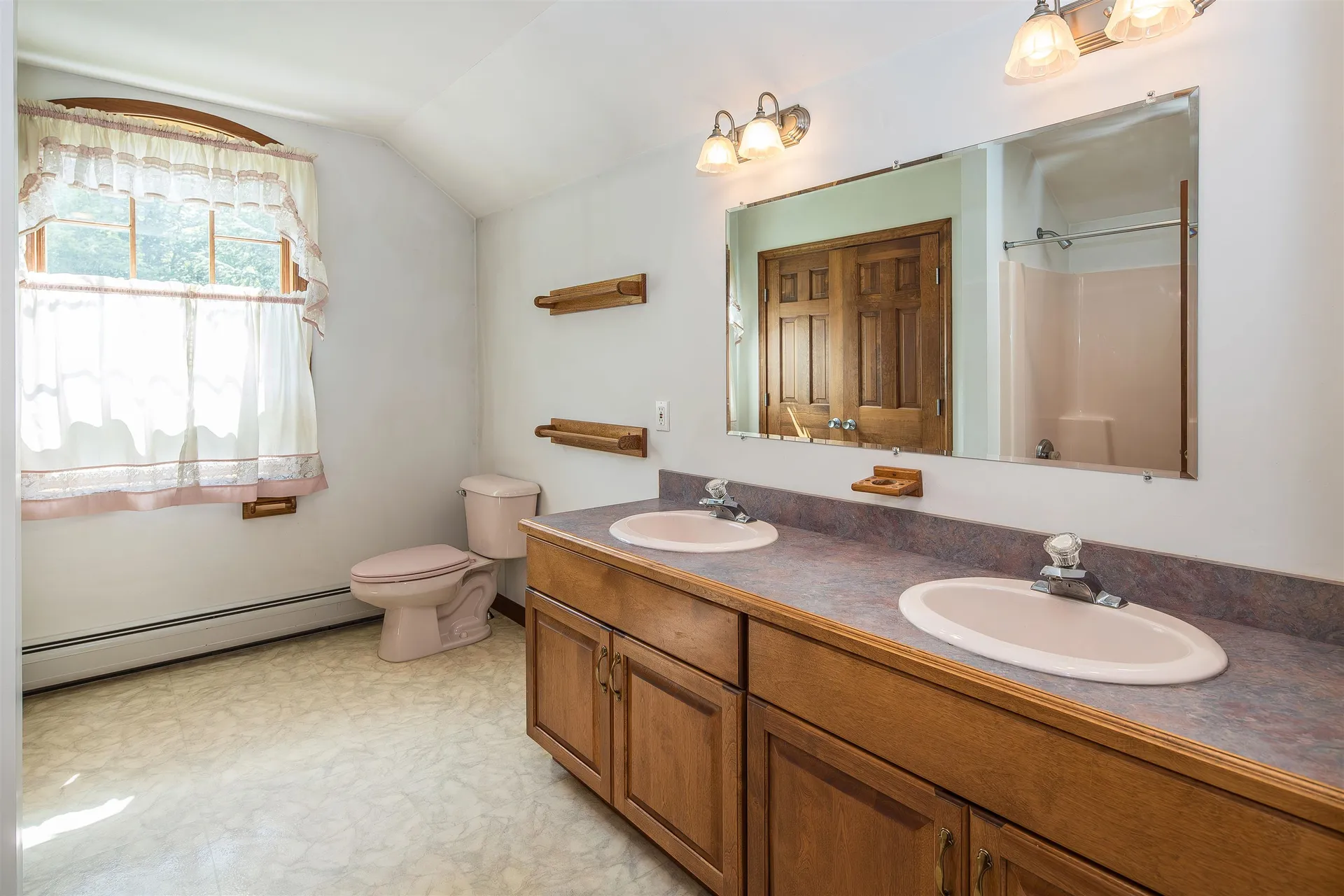 228 Leonard Road Sharon VT 05065