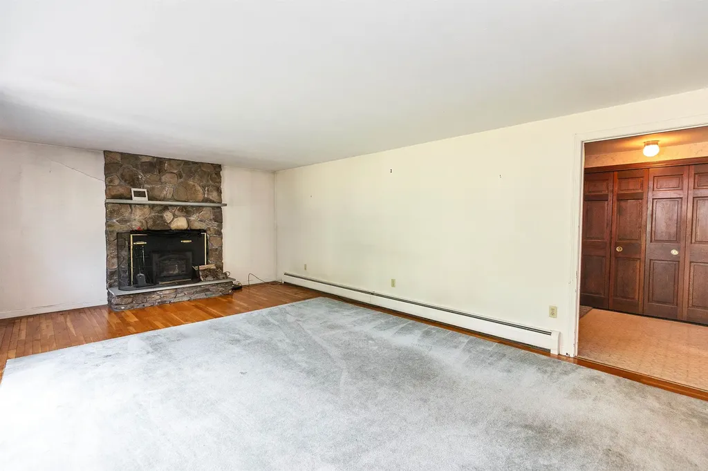 29 Dean Farm Road Jaffrey NH 03452