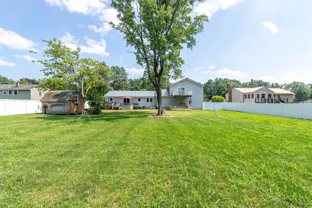 11 Broken Ground Drive Concord NH 03301