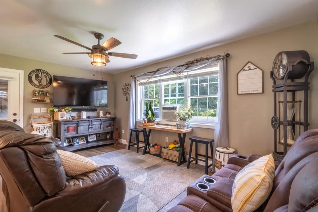 120 Dashner Circle Derby VT 05830