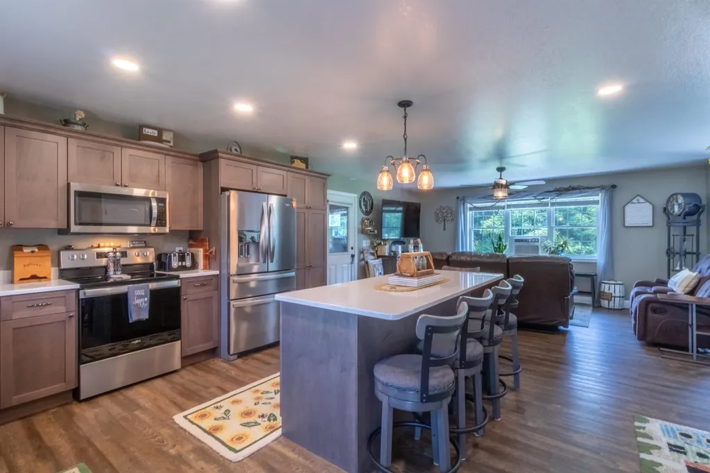 120 Dashner Circle Derby VT 05830