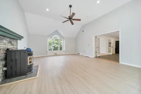95 Lady Slipper Lane Chester NH 03036