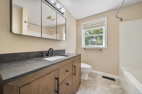 95 Lady Slipper Lane Chester NH 03036