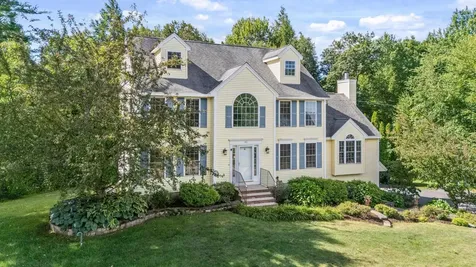 95 Lady Slipper Lane Chester NH 03036