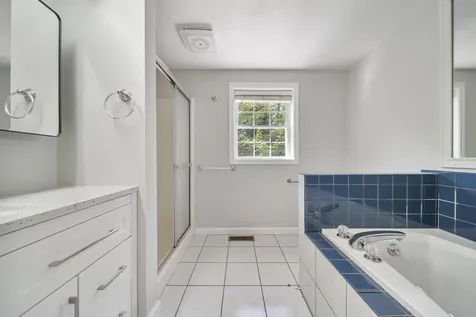 95 Lady Slipper Lane Chester NH 03036