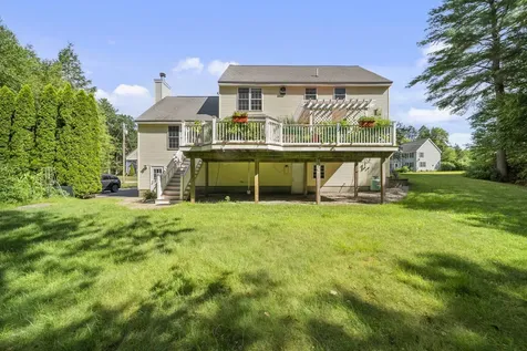 95 Lady Slipper Lane Chester NH 03036