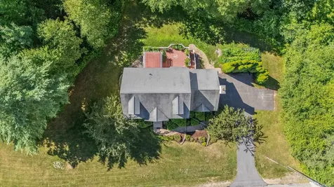 95 Lady Slipper Lane Chester NH 03036