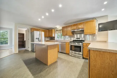 95 Lady Slipper Lane Chester NH 03036