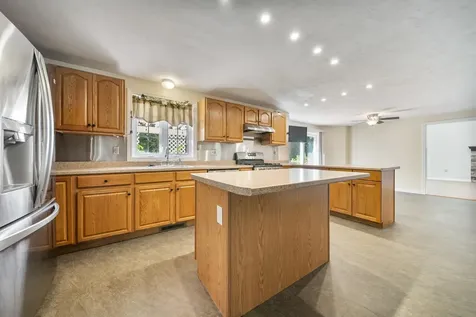 95 Lady Slipper Lane Chester NH 03036