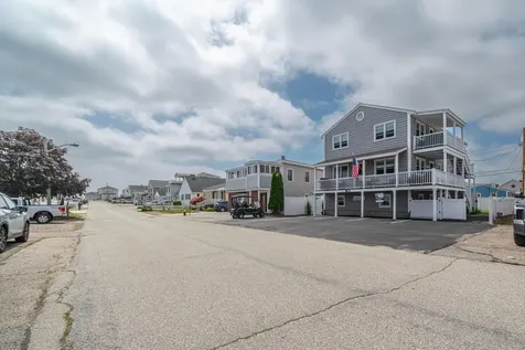 131 Franklin Street Seabrook NH 03874