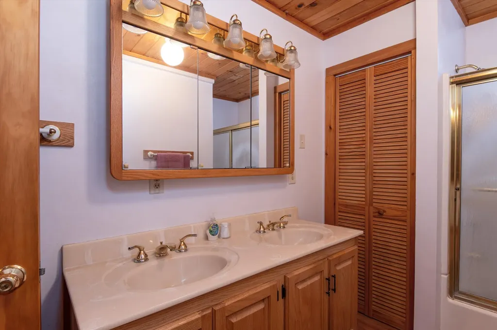 2439 Route 22a North Fair Haven VT 05743