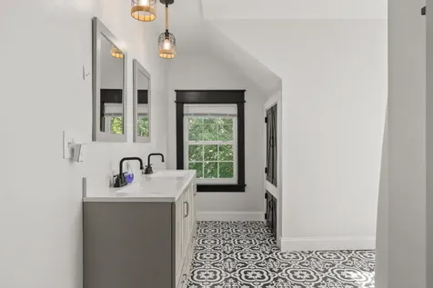 206 Front Street Exeter NH 03833