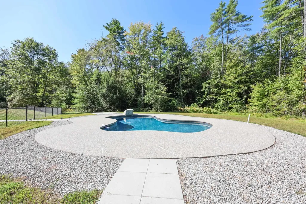 95 Blackwater Road Concord NH 03303