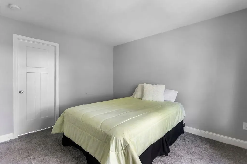 6 Sable Way Manchester NH 03102
