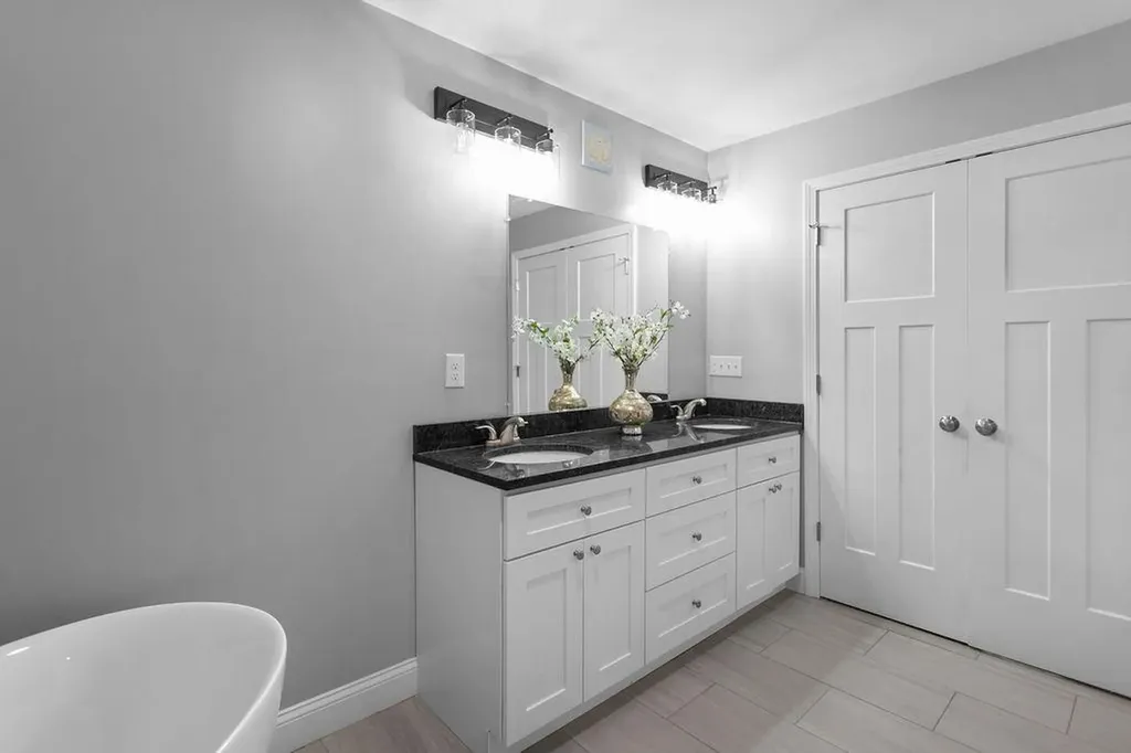 6 Sable Way Manchester NH 03102