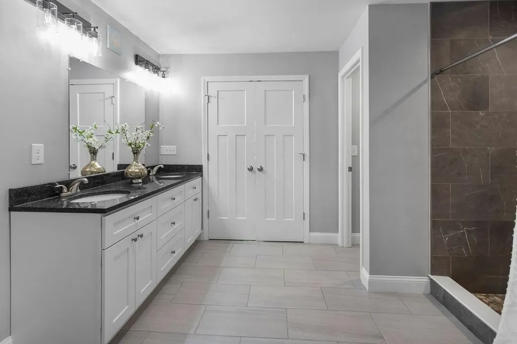 6 Sable Way Manchester NH 03102
