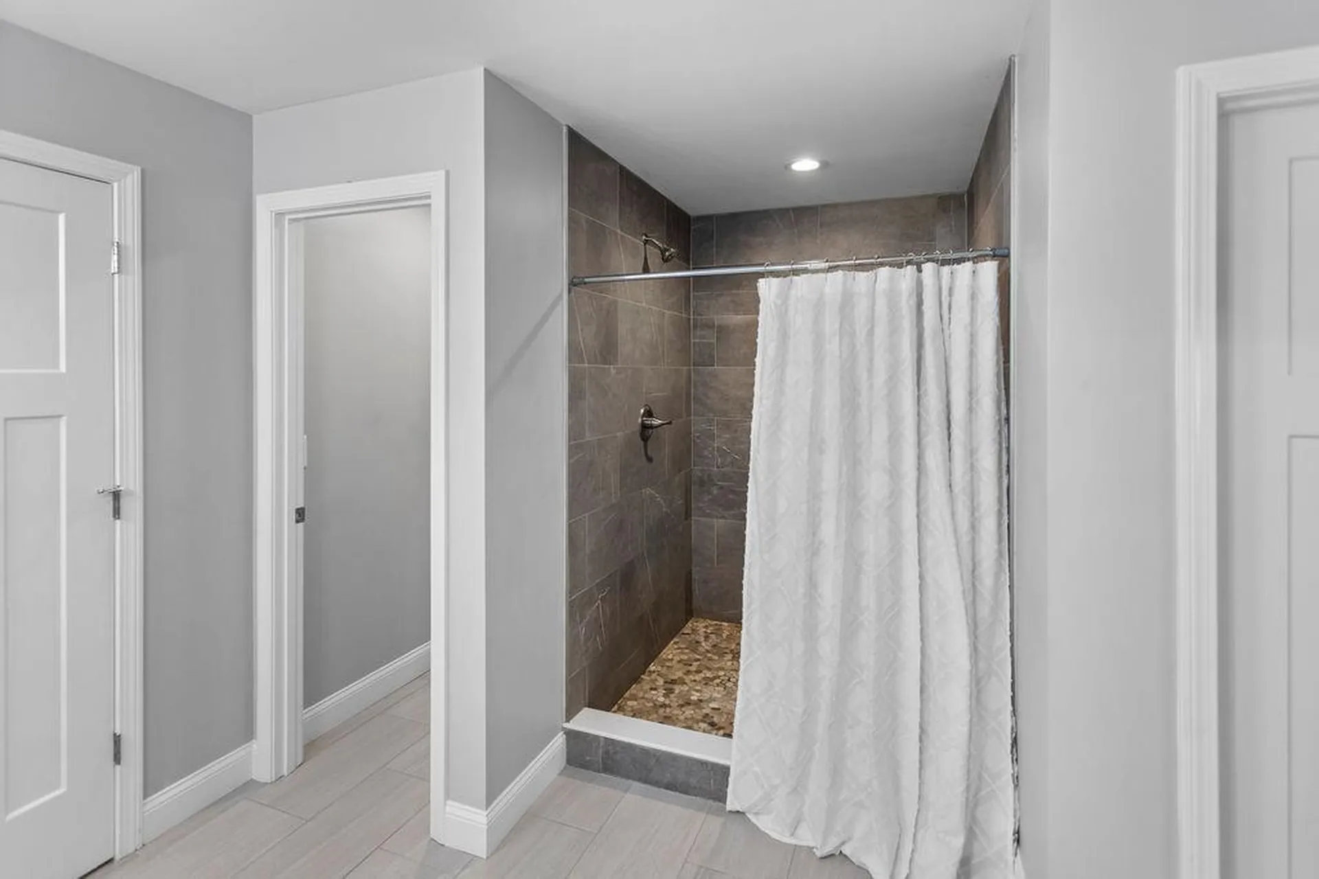 6 Sable Way Manchester NH 03102
