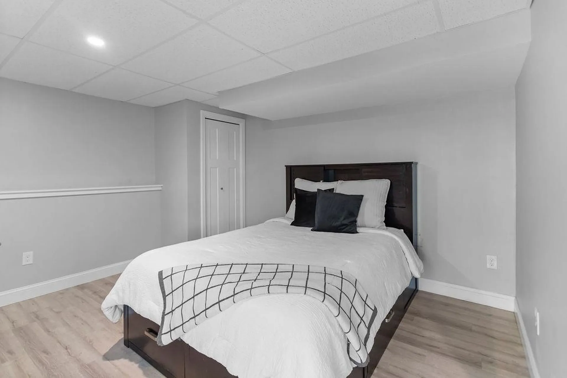 6 Sable Way Manchester NH 03102