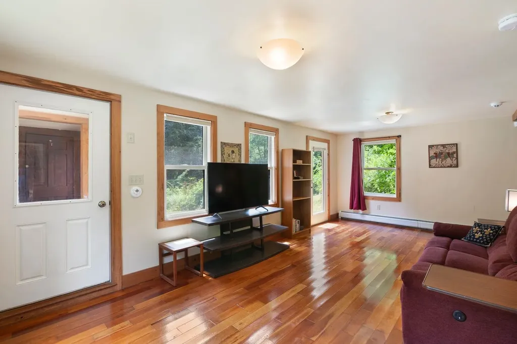 17 Tinker Hill Road Guilford VT 05301