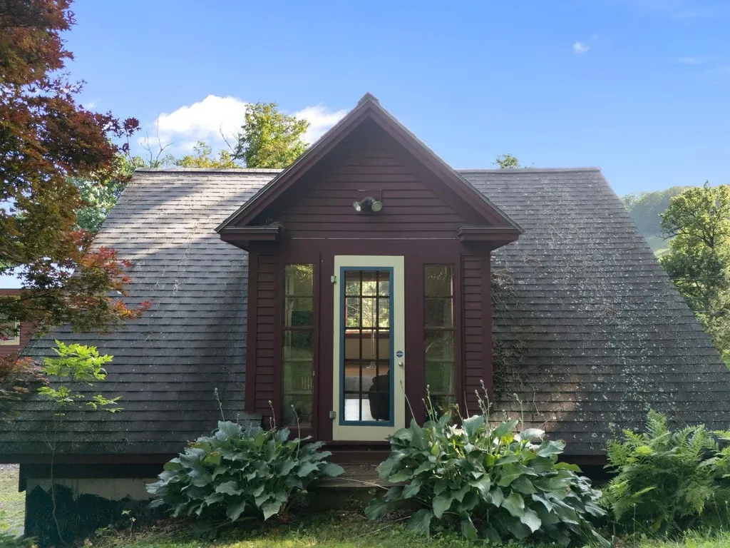 17 Tinker Hill Road Guilford VT 05301