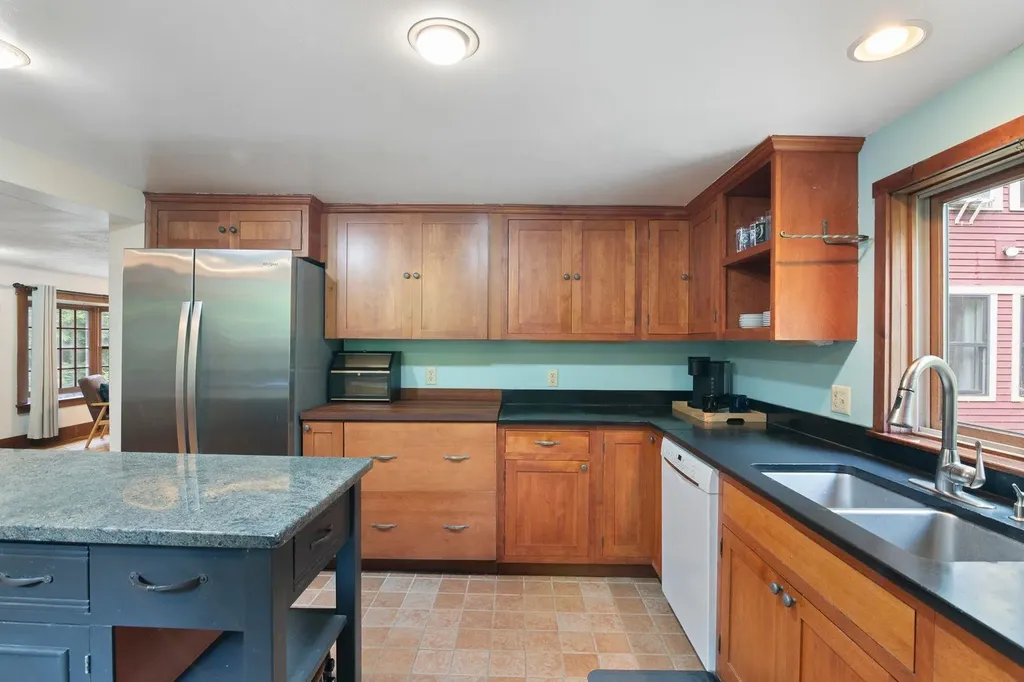 17 Tinker Hill Road Guilford VT 05301