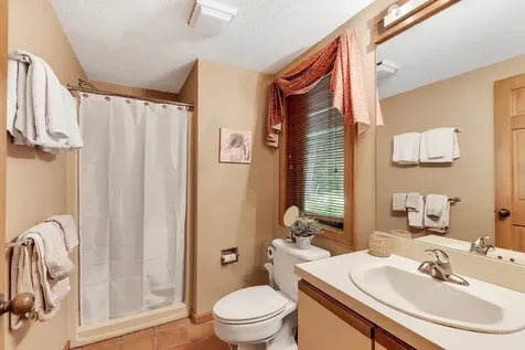 71 Lakeview Road Plymouth VT 05056-7905