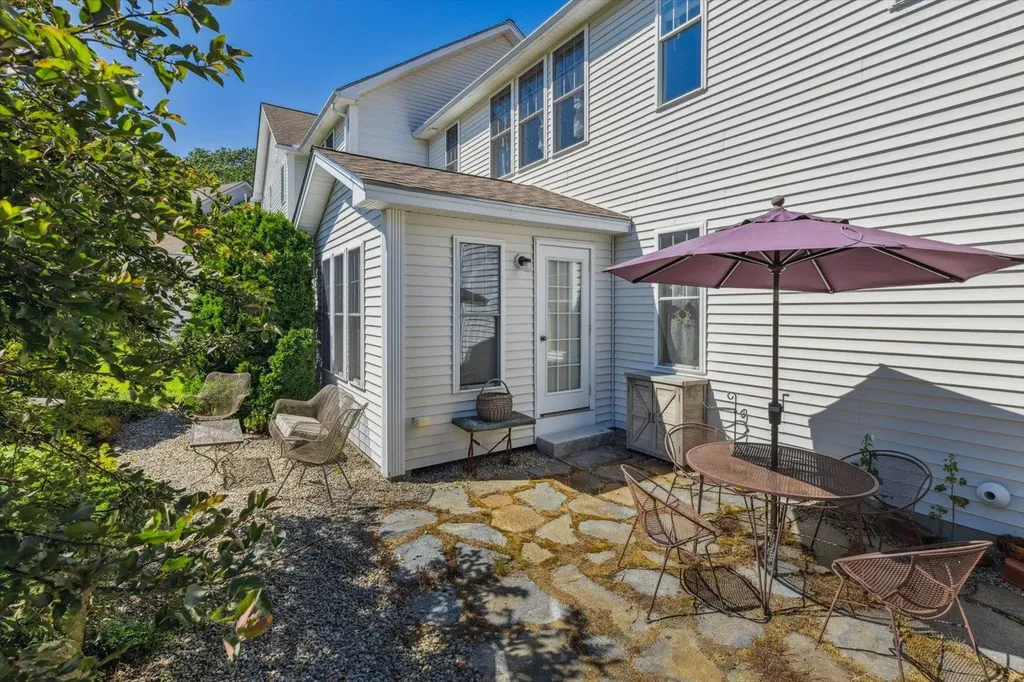 18 Eastridge Drive Peterborough NH 03458