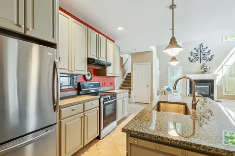 18 Eastridge Drive Peterborough NH 03458