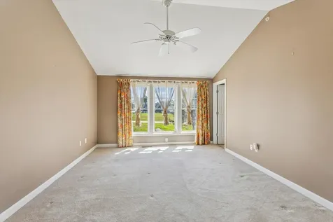 18 Eastridge Drive Peterborough NH 03458