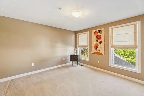 18 Eastridge Drive Peterborough NH 03458