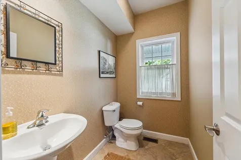 18 Eastridge Drive Peterborough NH 03458