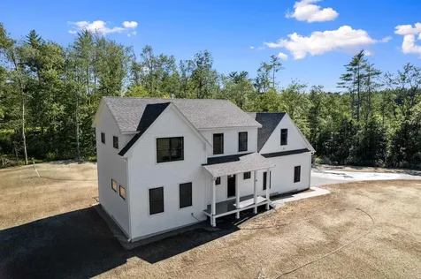 29 Scruton Pond Road Barrington NH 03825