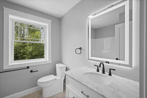 29 Scruton Pond Road Barrington NH 03825