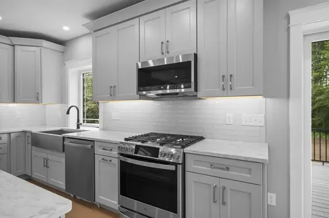 29 Scruton Pond Road Barrington NH 03825