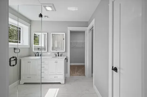 29 Scruton Pond Road Barrington NH 03825