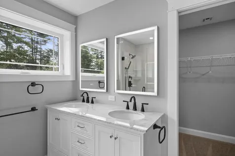 29 Scruton Pond Road Barrington NH 03825
