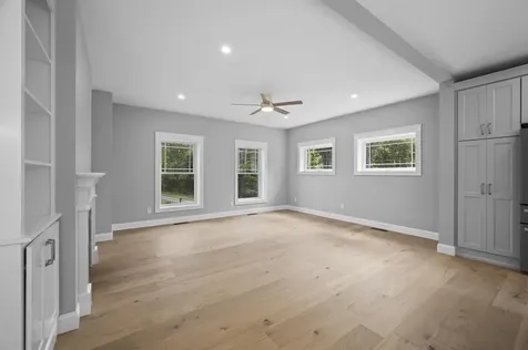 29 Scruton Pond Road Barrington NH 03825