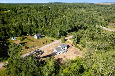 29 Scruton Pond Road Barrington NH 03825