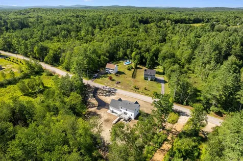 29 Scruton Pond Road Barrington NH 03825