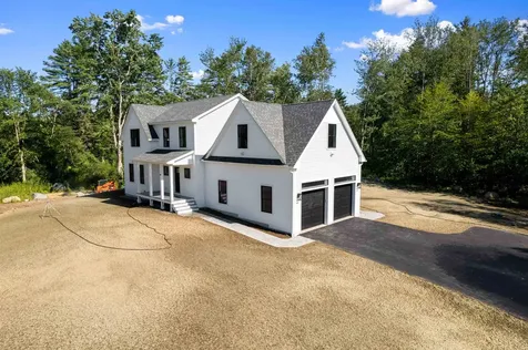 29 Scruton Pond Road Barrington NH 03825