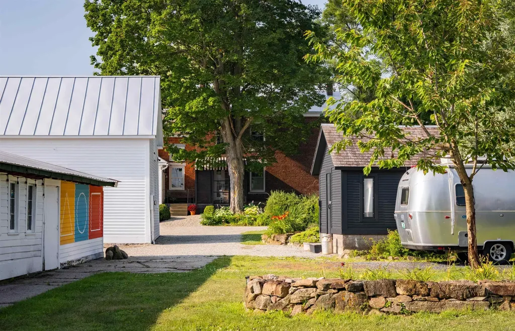 888 Botsford Road Ferrisburgh VT 05456