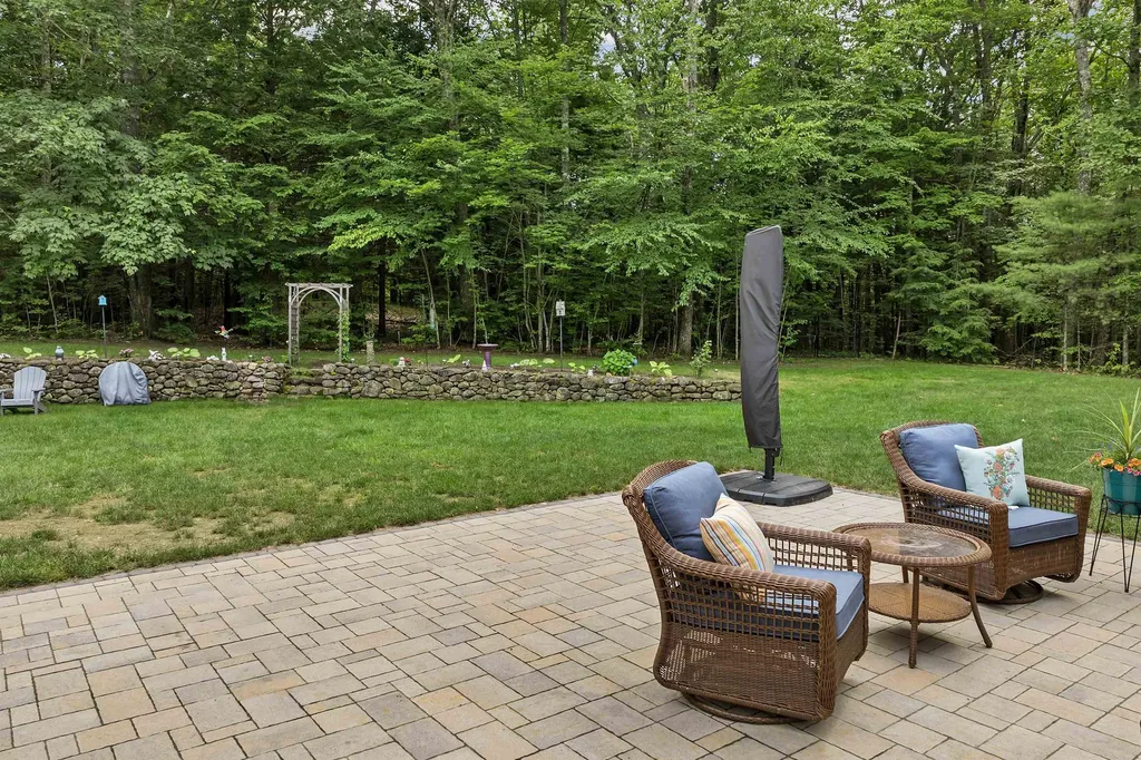 5 Longview Drive Bow NH 03304