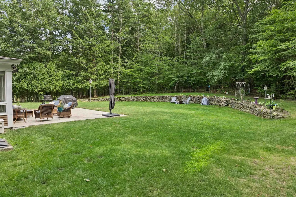 5 Longview Drive Bow NH 03304