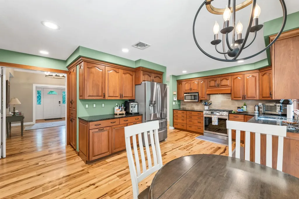 5 Longview Drive Bow NH 03304