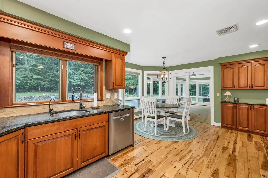 5 Longview Drive Bow NH 03304