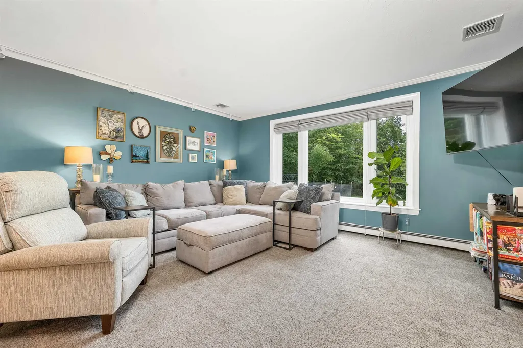 5 Longview Drive Bow NH 03304