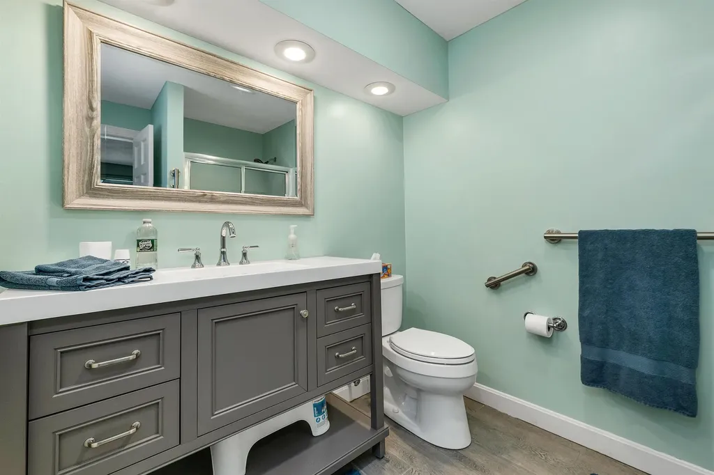 5 Longview Drive Bow NH 03304