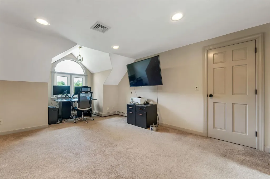 5 Longview Drive Bow NH 03304