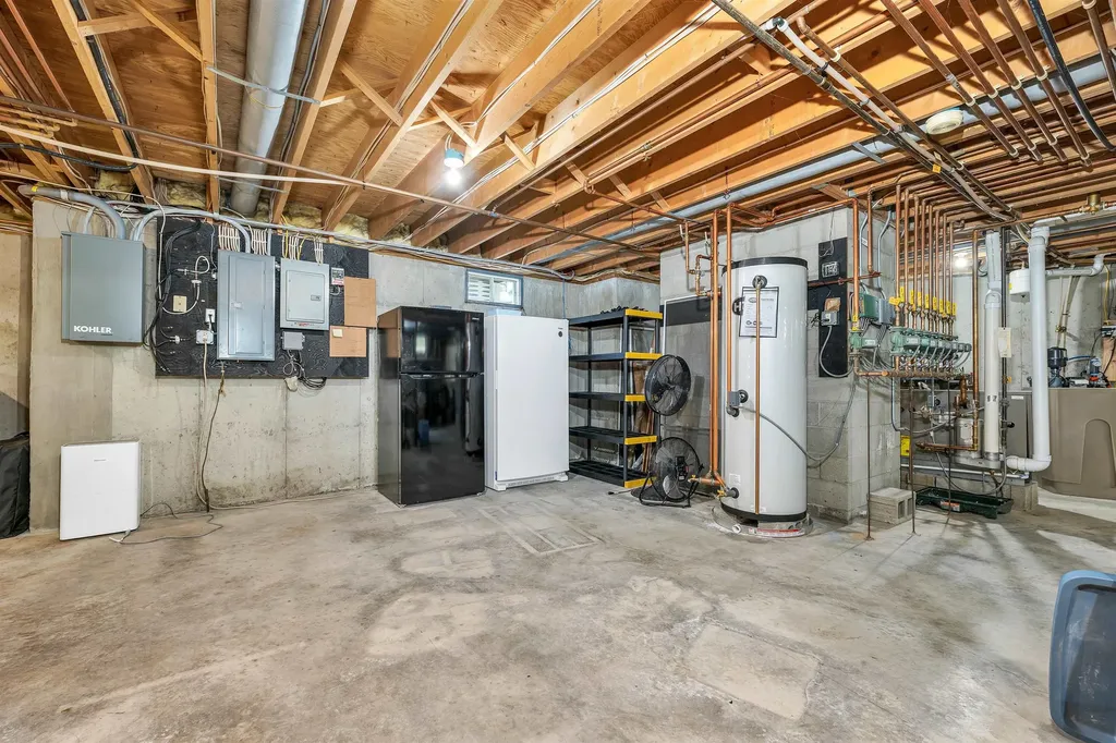 5 Longview Drive Bow NH 03304