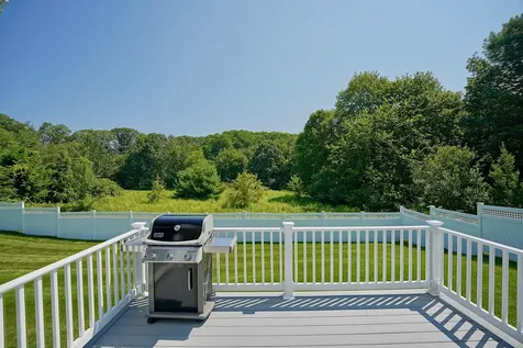 16 Newington Road Greenland NH 03840